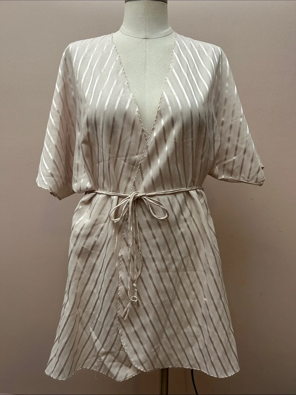 VTG Ralph Montenero Nylon Stripe Kimono Robe in Light Taupe with Tie Belt sz S